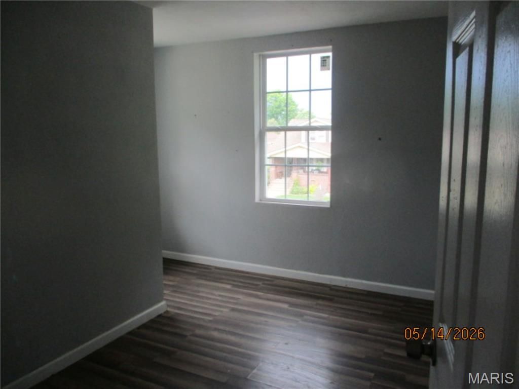 Image 3 of property listing at 2566 State Street, Granite City, IL 62040