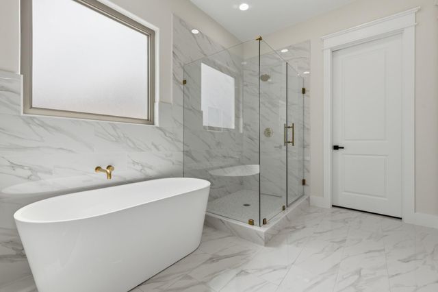 1258 Spanish Dr, Dayton, TX 77535