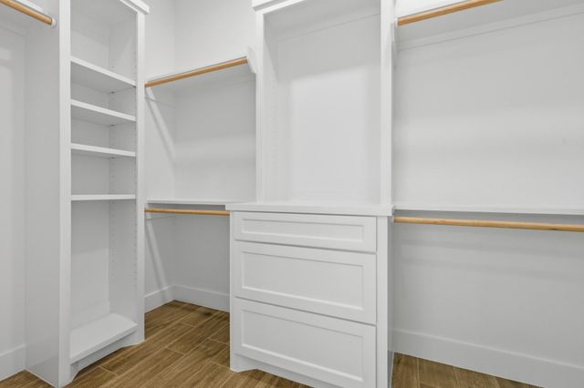 1258 Spanish Dr, Dayton, TX 77535