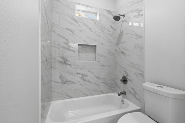 1258 Spanish Dr, Dayton, TX 77535