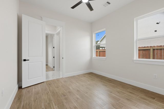 1258 Spanish Dr, Dayton, TX 77535