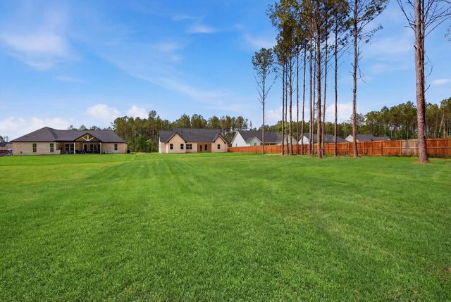 1258 Spanish Dr, Dayton, TX 77535