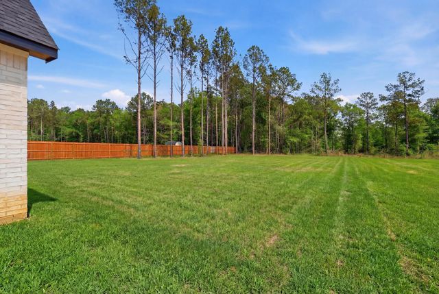 1258 Spanish Dr, Dayton, TX 77535