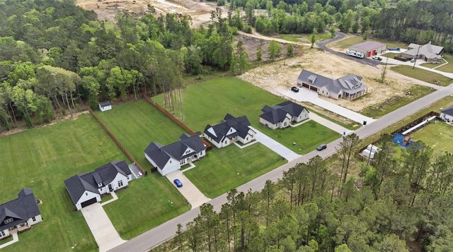 1258 Spanish Dr, Dayton, TX 77535