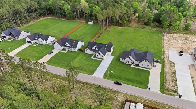 1258 Spanish Dr, Dayton, TX 77535