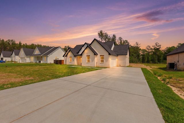 1258 Spanish Dr, Dayton, TX 77535