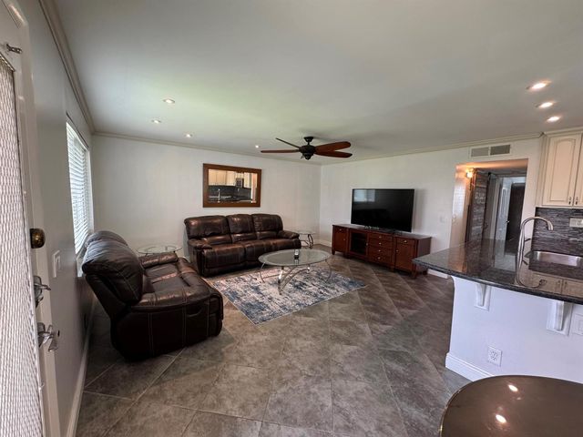 510 Flanders K, Delray Beach, FL 33484