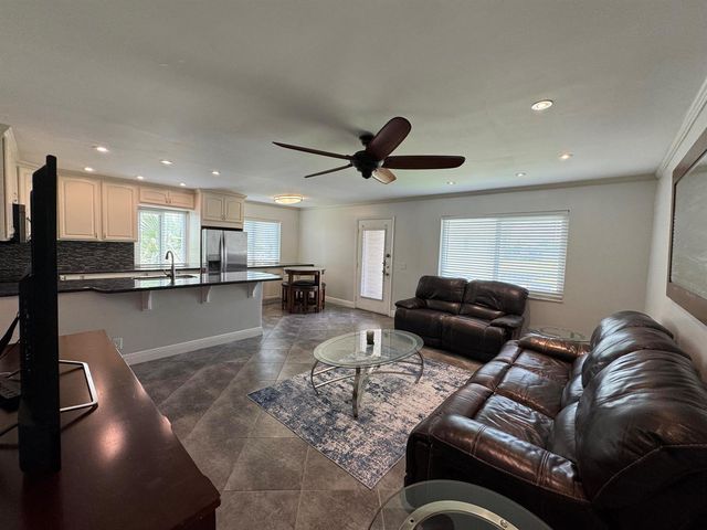 510 Flanders K, Delray Beach, FL 33484