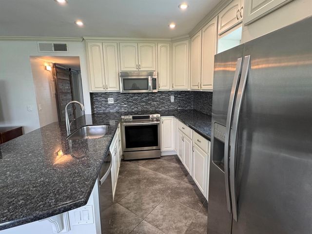 510 Flanders K, Delray Beach, FL 33484
