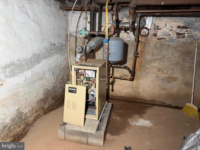 418 DERSTINE AVE, Lansdale, PA 19446