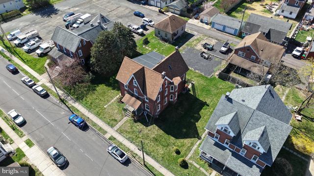 418 DERSTINE AVE, Lansdale, PA 19446