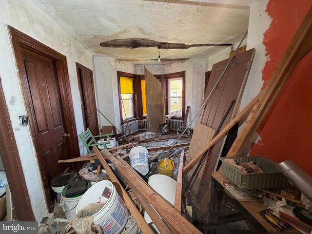 418 DERSTINE AVE, Lansdale, PA 19446