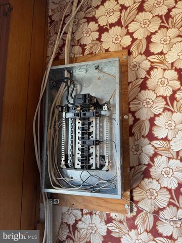 418 DERSTINE AVE, Lansdale, PA 19446