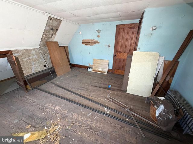 418 DERSTINE AVE, Lansdale, PA 19446