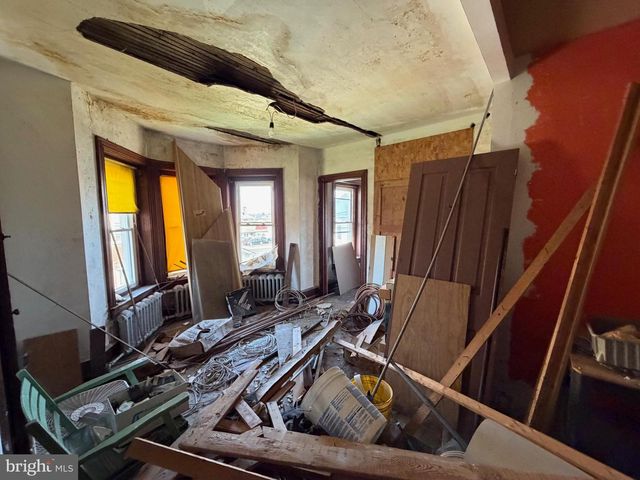 418 DERSTINE AVE, Lansdale, PA 19446