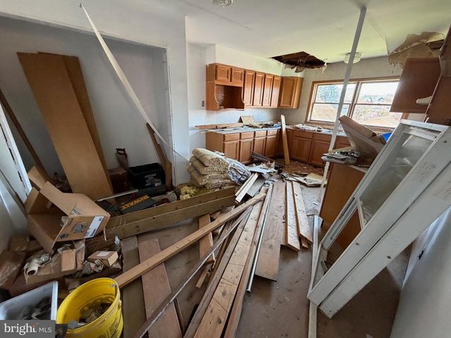 418 DERSTINE AVE, Lansdale, PA 19446