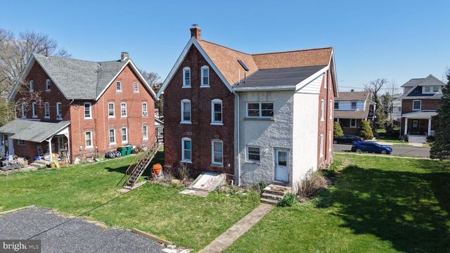 418 DERSTINE AVE, Lansdale, PA 19446