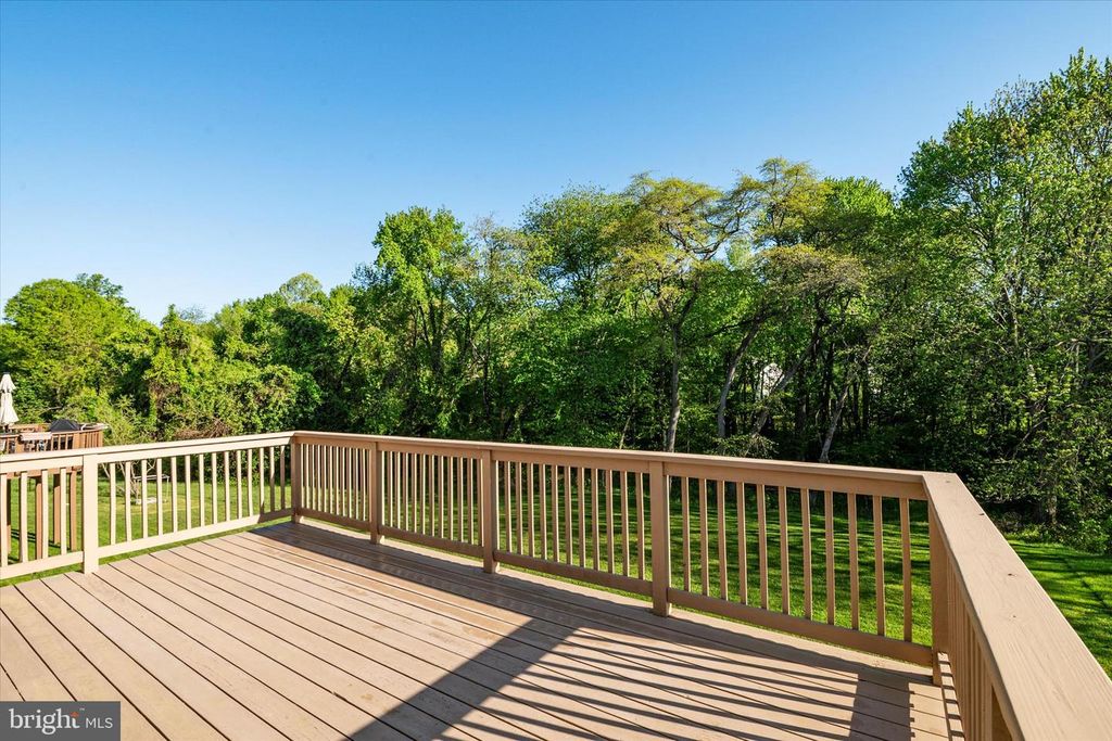 Image 20 of property listing at 7912 KARA CT, Greenbelt, MD 20770