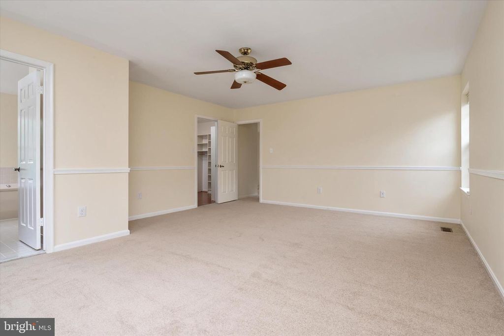 Image 25 of property listing at 7912 KARA CT, Greenbelt, MD 20770