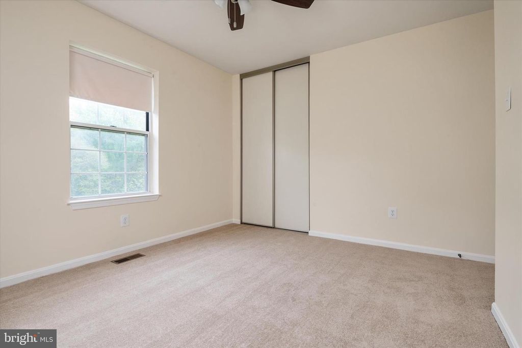 Image 33 of property listing at 7912 KARA CT, Greenbelt, MD 20770