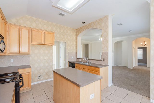 4319 Dow Way, Pasadena, TX 77505