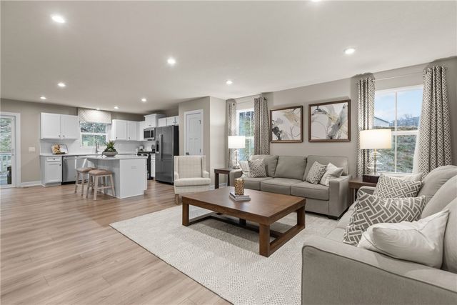 10 Maple Hill, South Franklin, PA 15301