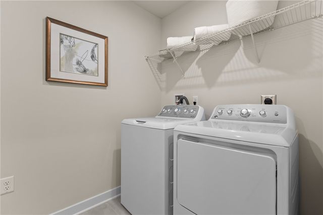 10 Maple Hill, South Franklin, PA 15301