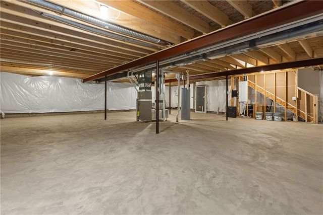 10 Maple Hill, South Franklin, PA 15301