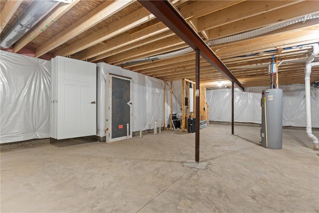 10 Maple Hill, South Franklin, PA 15301