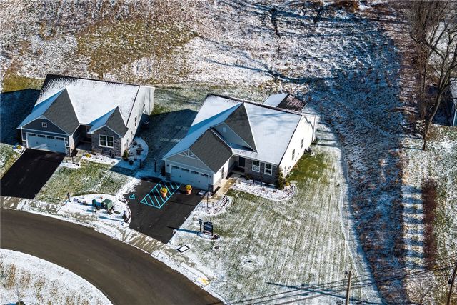 10 Maple Hill, South Franklin, PA 15301