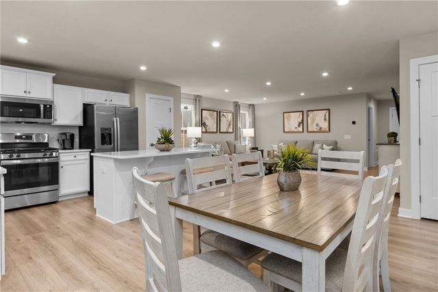 10 Maple Hill, South Franklin, PA 15301