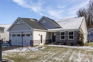 10 Maple Hill, South Franklin, PA 15301