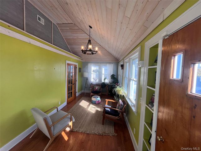 101 Georgia Avenue, Long Beach, NY 11561