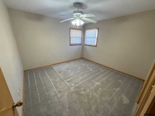 7130 Englewood Drive, Lincoln, NE 68510