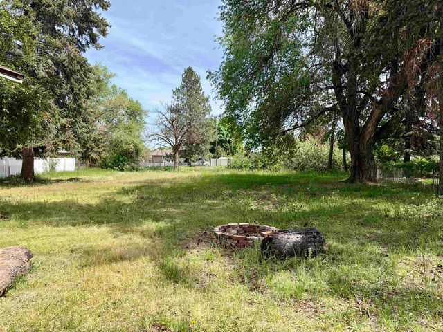 1010 N Fox Rd, Spokane, WA 99206