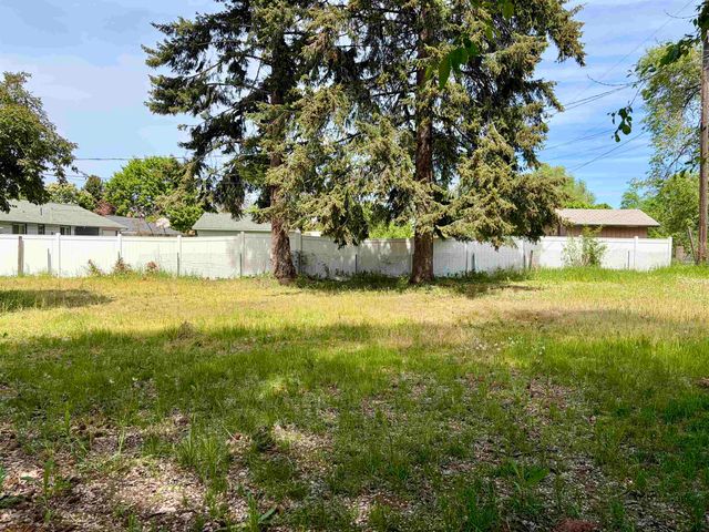 1010 N Fox Rd, Spokane, WA 99206