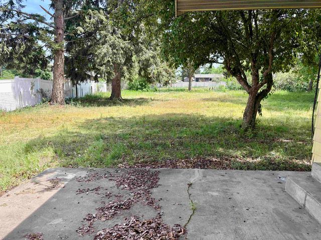 1010 N Fox Rd, Spokane, WA 99206
