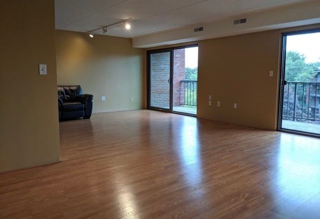 146 Marble St 505, Stoneham, MA 02180