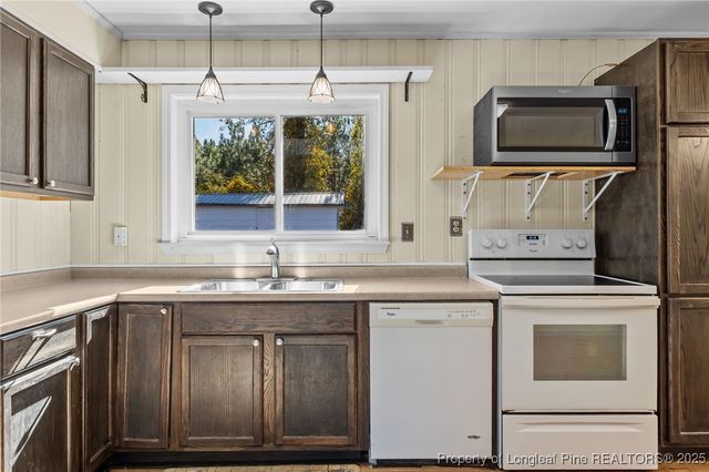 1308 Pine Knoll Drive, Spring Lake, NC 28390