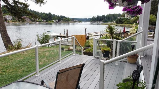 5744 Lagoon Lane NW, Gig Harbor, WA 98335