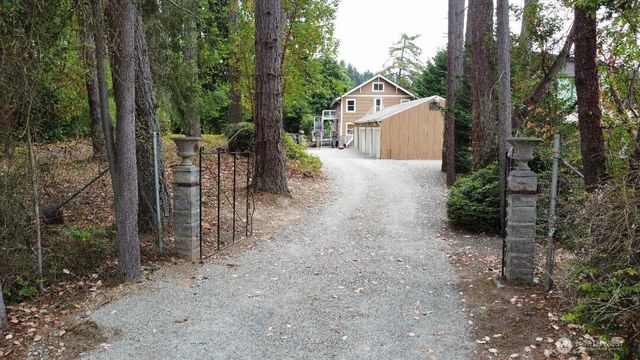 5744 Lagoon Lane NW, Gig Harbor, WA 98335