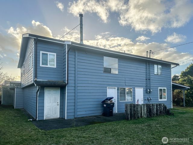 971 Point Brown Avenue SE, Ocean Shores, WA 98569