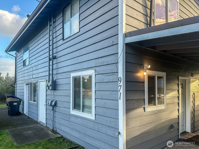 971 Point Brown Avenue SE, Ocean Shores, WA 98569