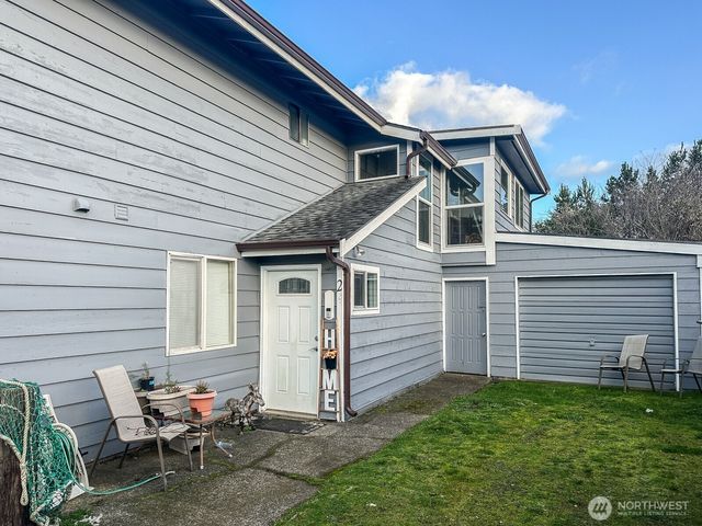 971 Point Brown Avenue SE, Ocean Shores, WA 98569