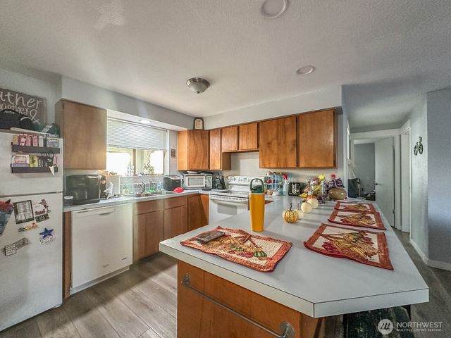 971 Point Brown Avenue SE, Ocean Shores, WA 98569