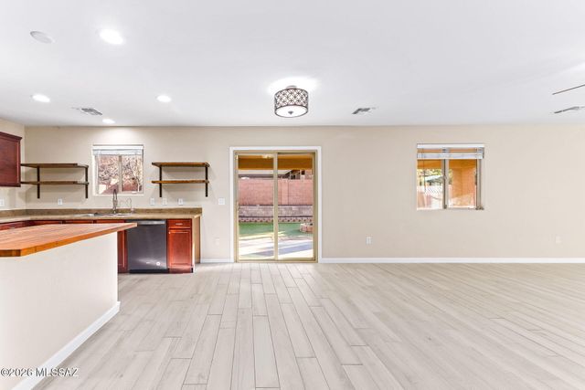 151 W James L Sullivan Street, Vail, AZ 85641