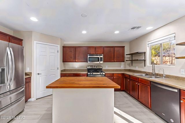 151 W James L Sullivan Street, Vail, AZ 85641