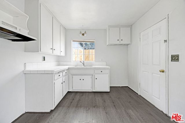 3928 Mountain View Avenue, Pasadena, CA 91107