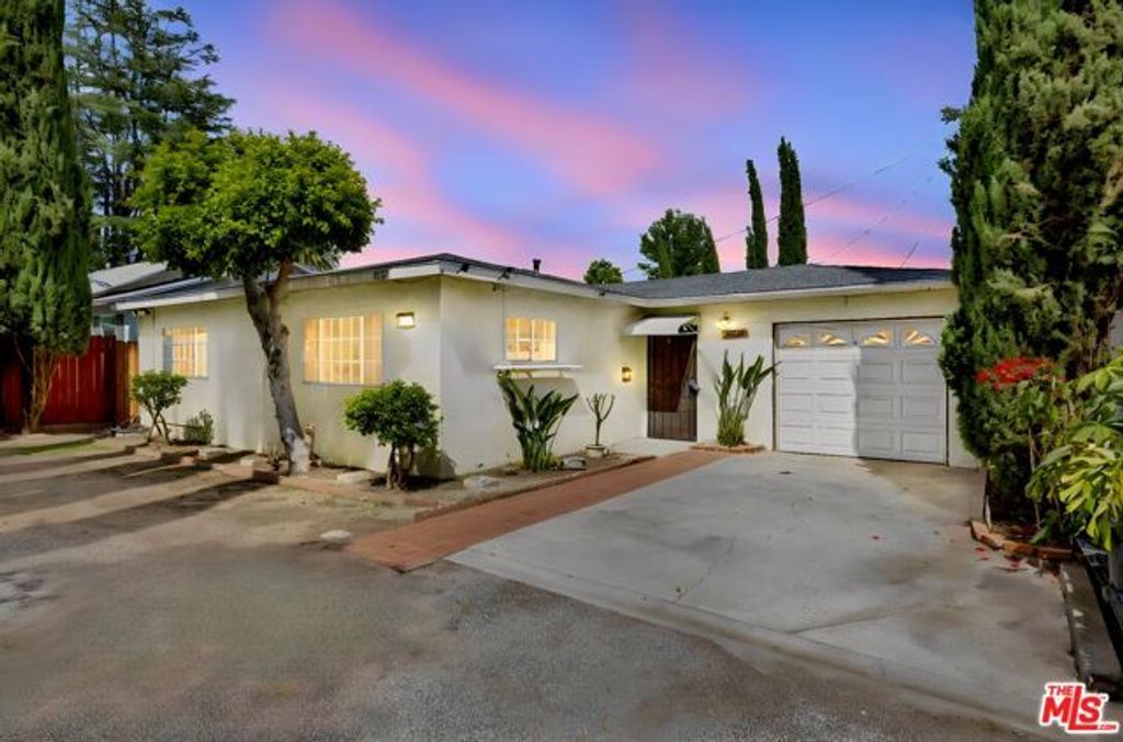3928 Mountain View Avenue, Pasadena, CA 91107