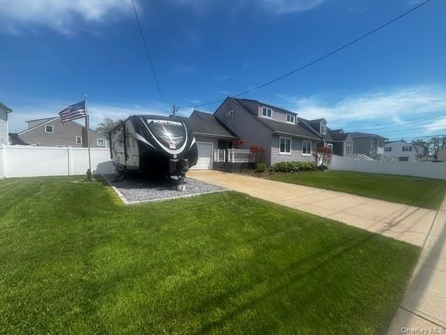 101 Buena Vista Boulevard, Lindenhurst, NY 11757